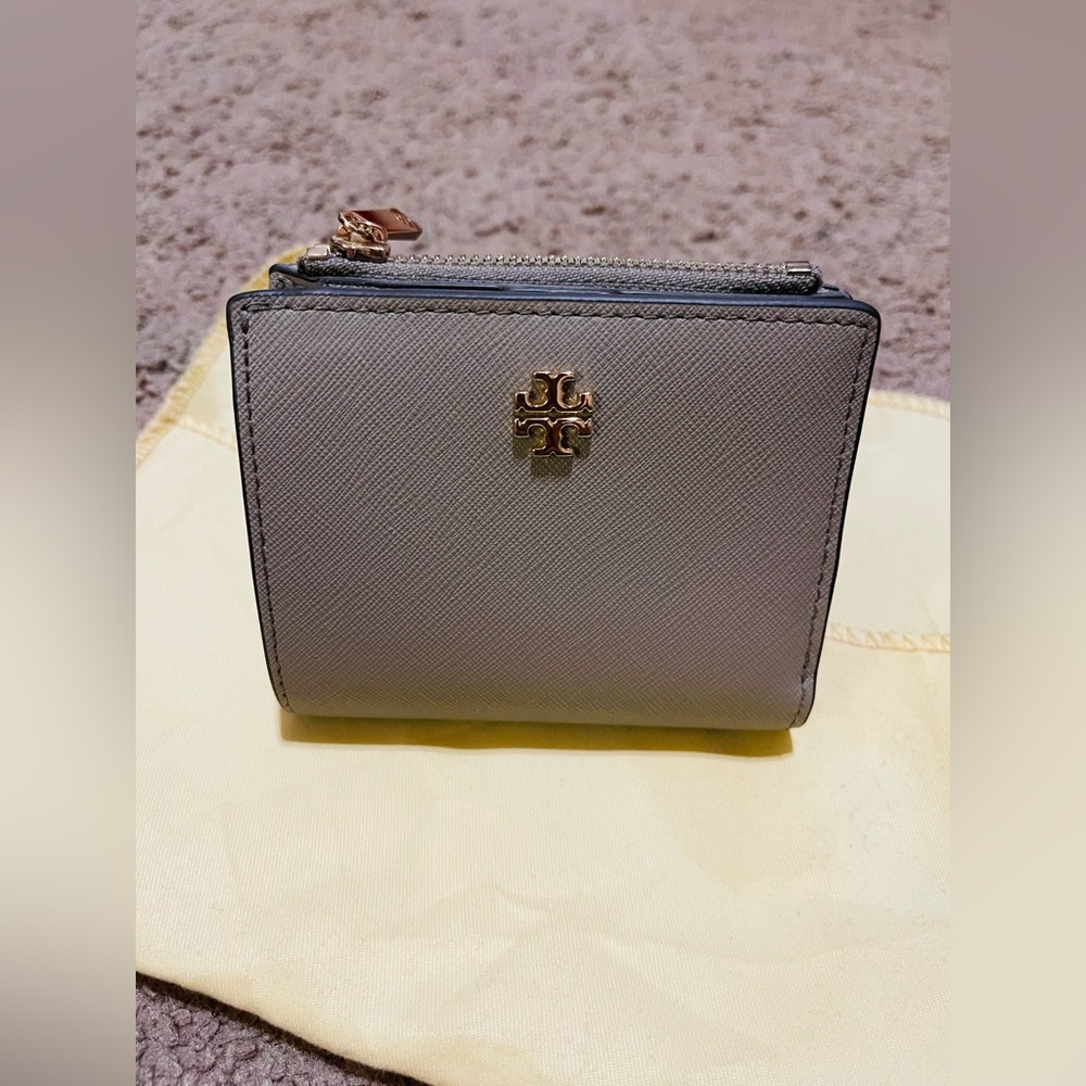 Brand new tory burch mini wallet